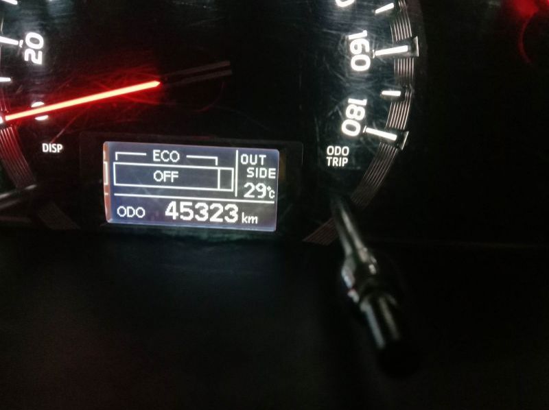 2014 Toyota Hiace Super Grandia pictures