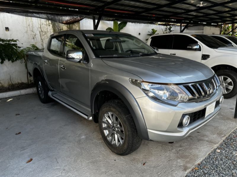 2018 Mitsubishi Strada pictures