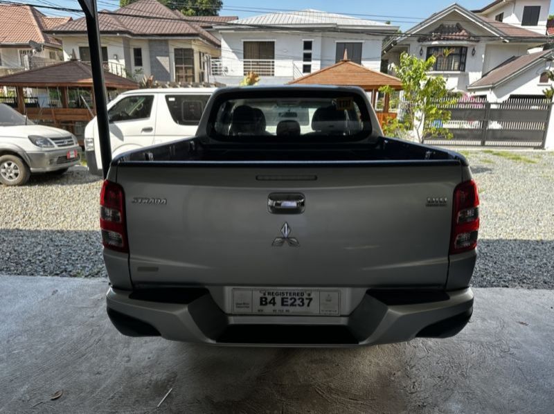 2018 Mitsubishi Strada pictures