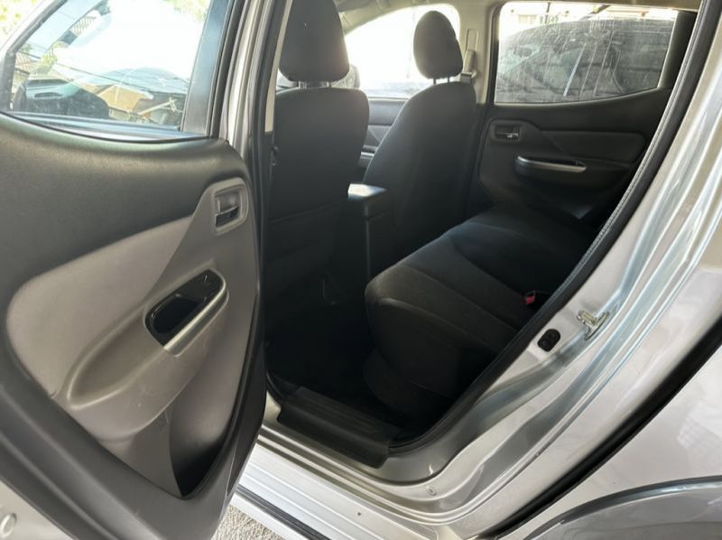 2018 Mitsubishi Strada pictures