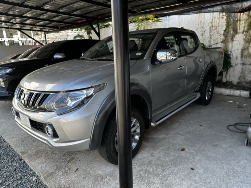 2018 Mitsubishi Strada pictures