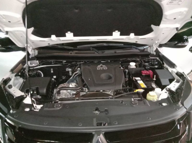 2021 Mitsubishi Strada pictures