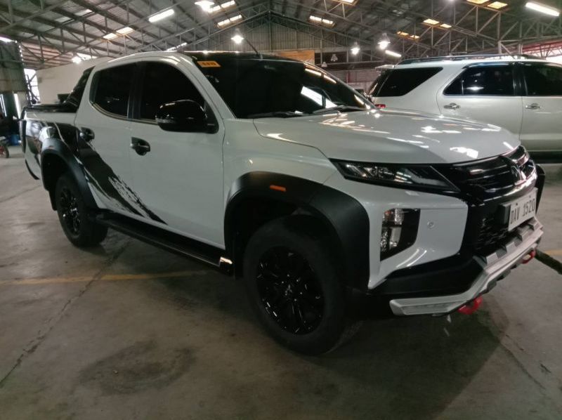 2021 Mitsubishi Strada pictures