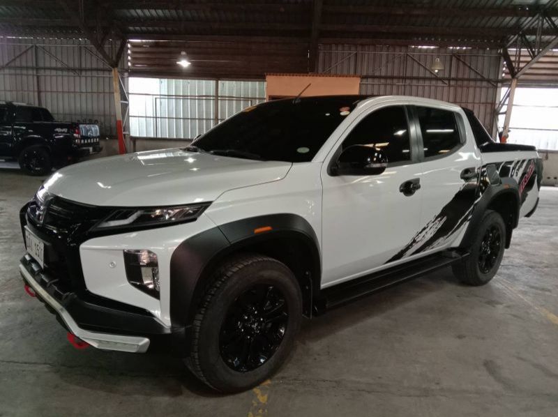 2021 Mitsubishi Strada pictures