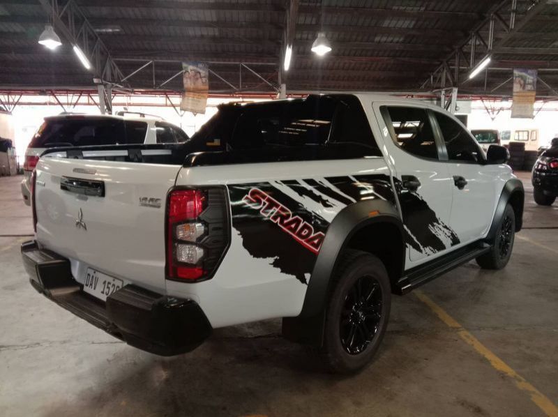 2021 Mitsubishi Strada pictures