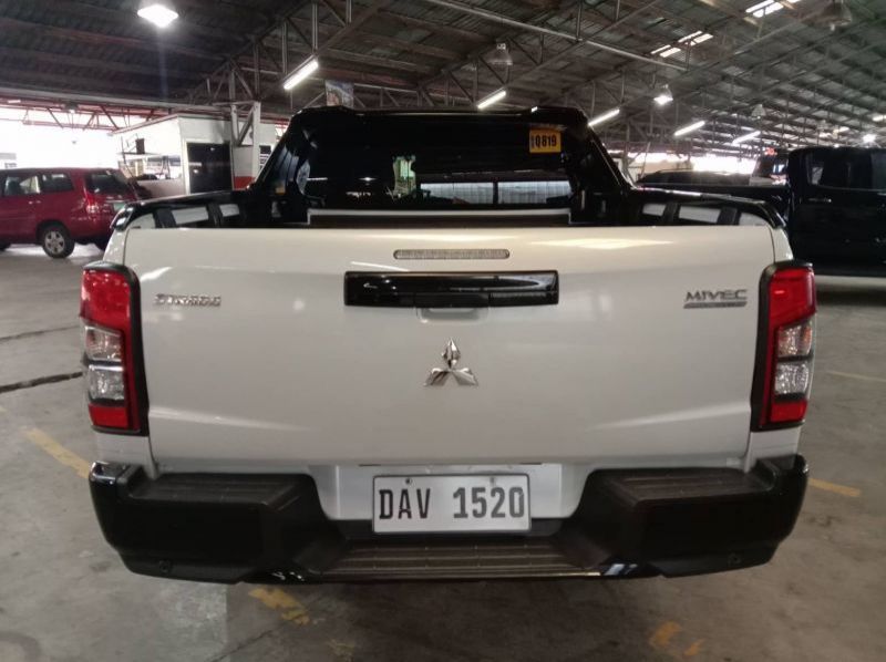 2021 Mitsubishi Strada pictures