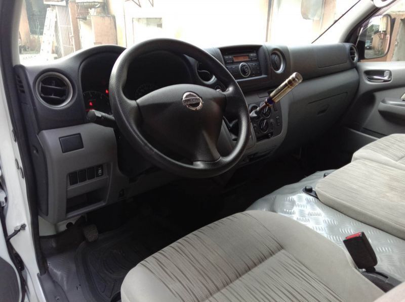 2018 Nissan NV 350 PREMIUM pictures