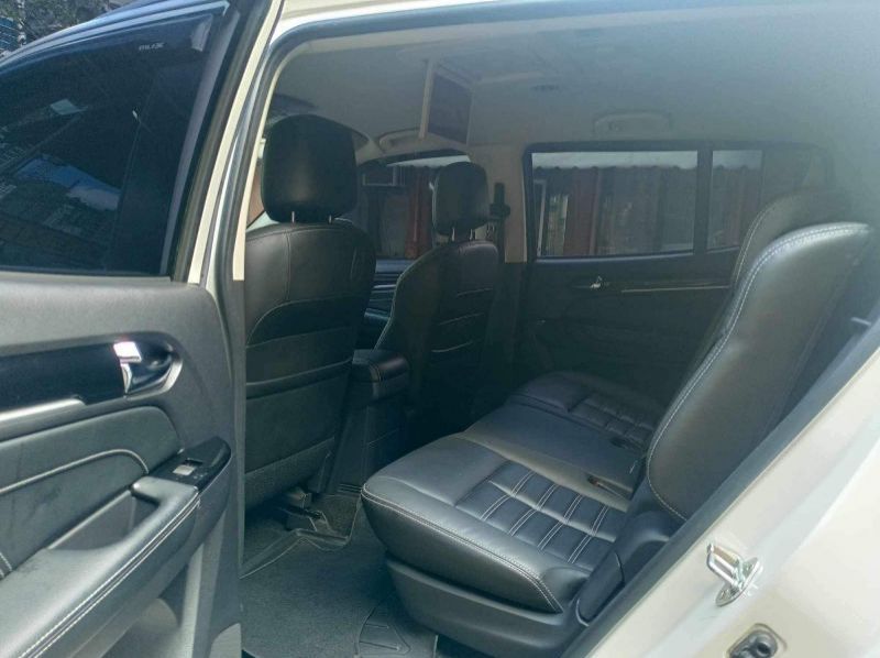 2021 Isuzu MUX pictures