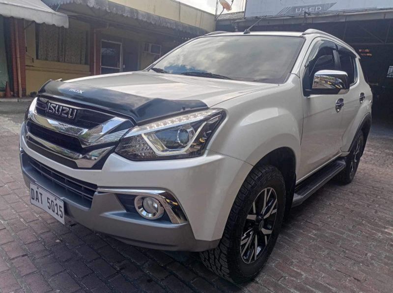 2021 Isuzu MUX pictures
