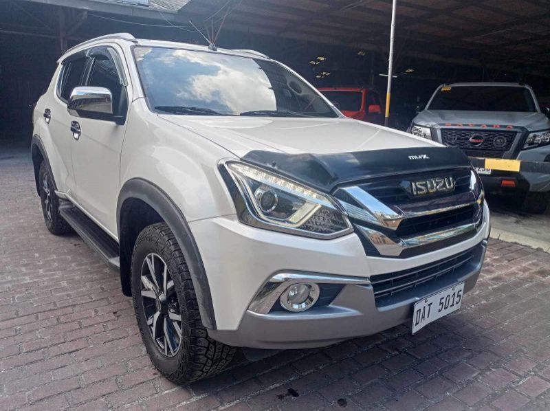 2021 Isuzu MUX pictures