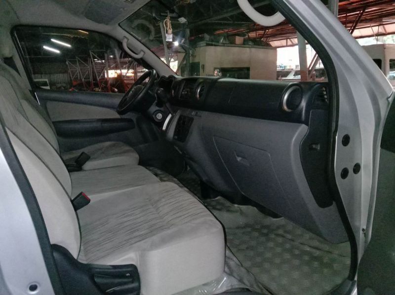 2018 Nissan urvan nv350 pictures