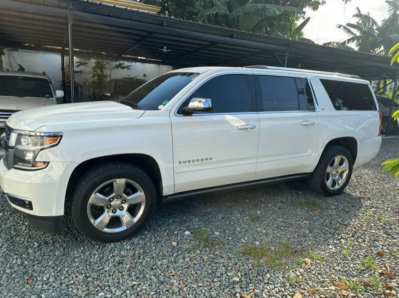 2016 Chevrolet Suburban pictures