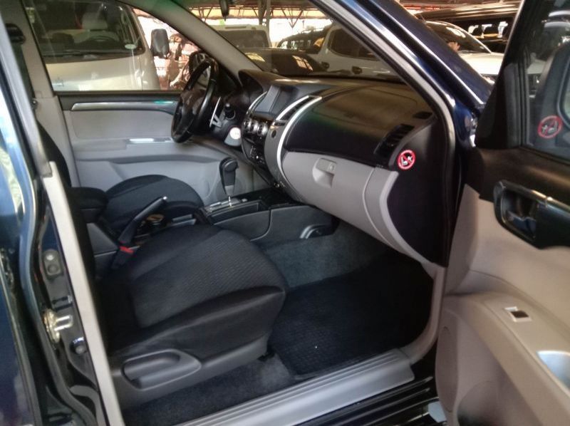 2014 Mitsubishi montero sport pictures