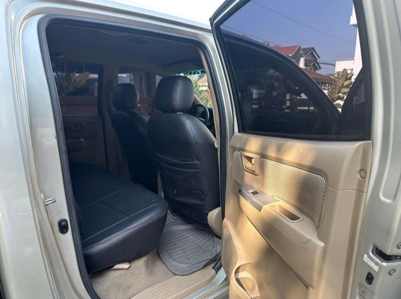 2009 Toyota Hilux pictures