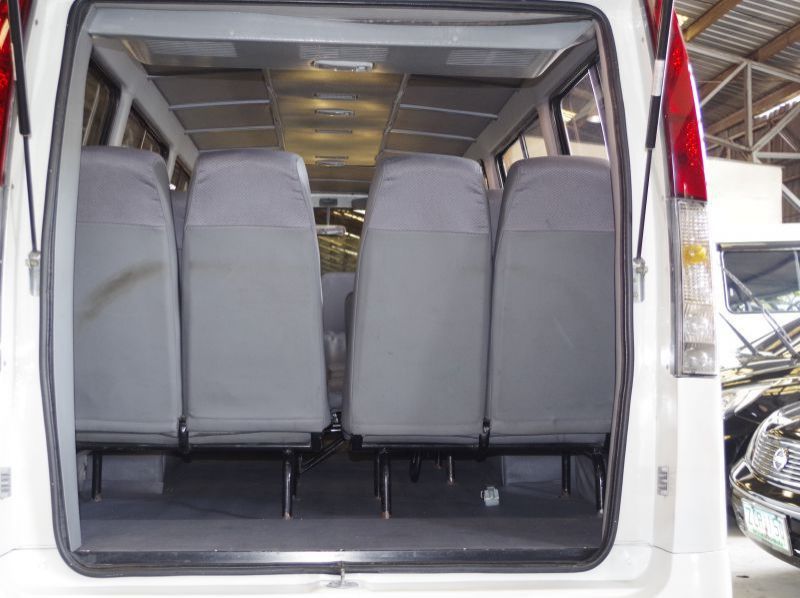 2015 Isuzu Ivan pictures