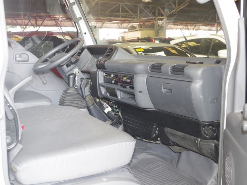 2015 Isuzu Ivan pictures