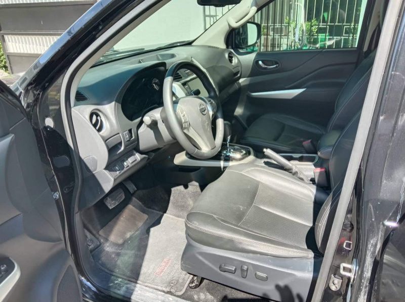 2020 Nissan navara pictures