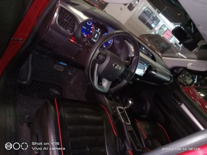 2019 Toyota Hilux pictures