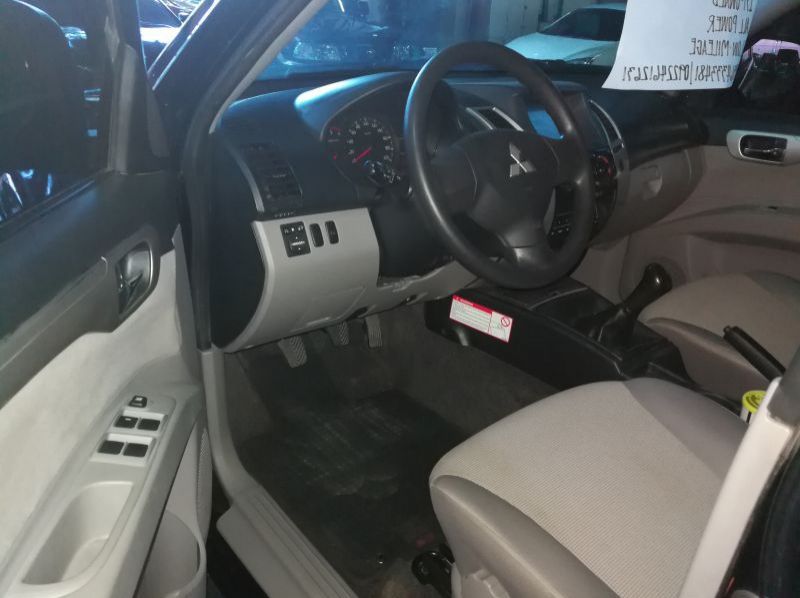 2015 Mitsubishi montero sport pictures