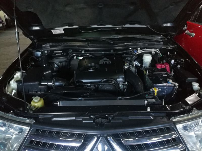 2015 Mitsubishi montero sport pictures