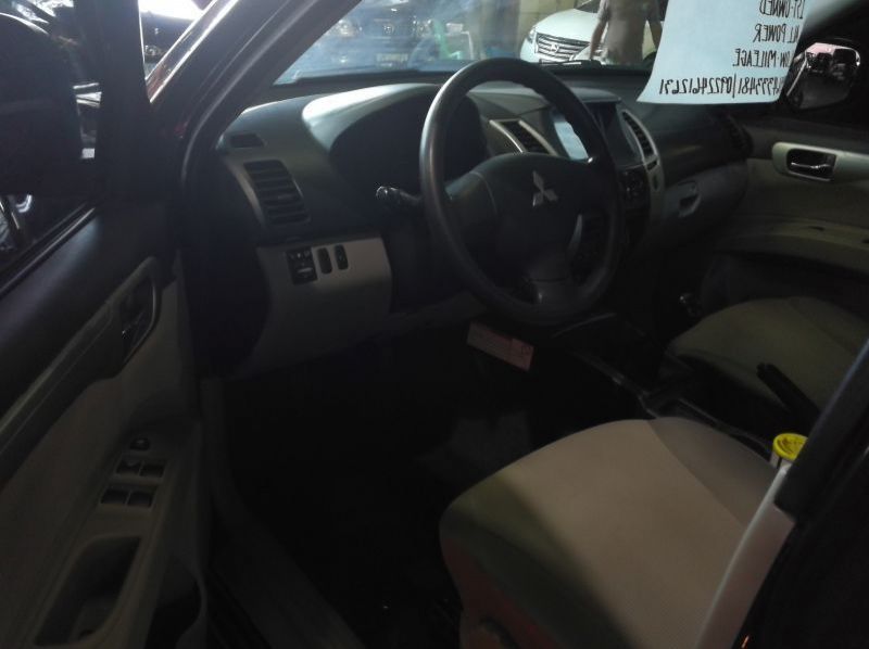 2015 Mitsubishi montero sport pictures