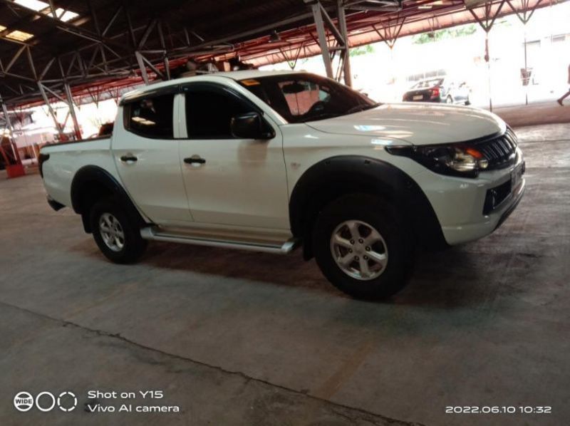 2017 Mitsubishi strada pictures