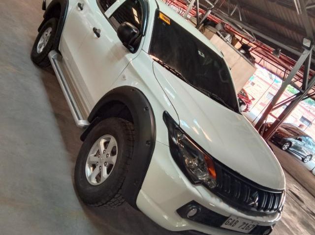 2017 Mitsubishi strada pictures