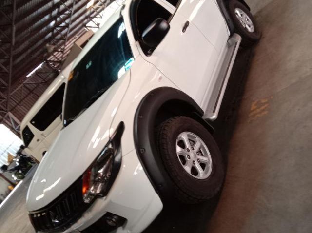 2017 Mitsubishi strada pictures