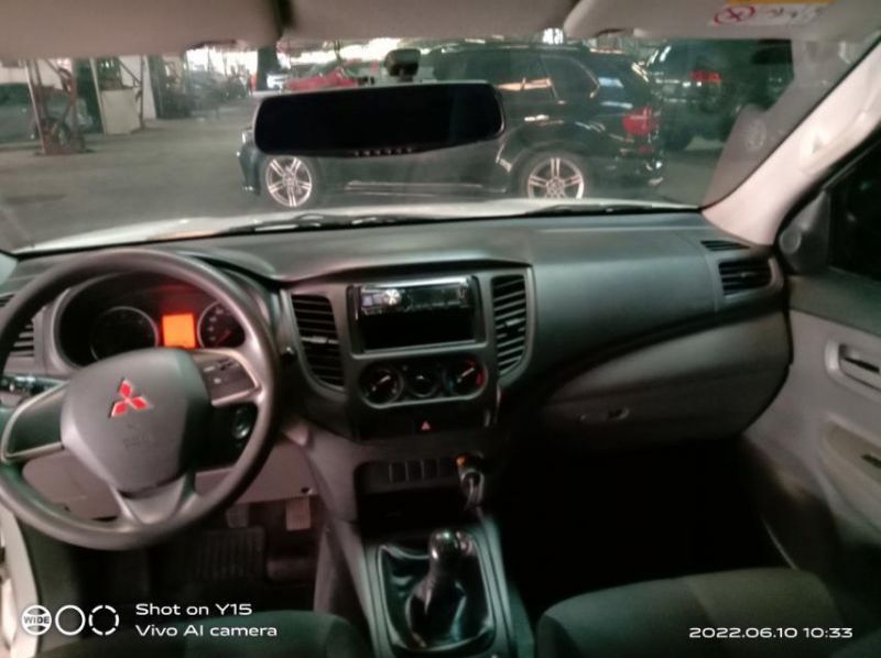 2017 Mitsubishi strada pictures