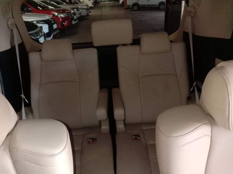 2016 Toyota alphard pictures