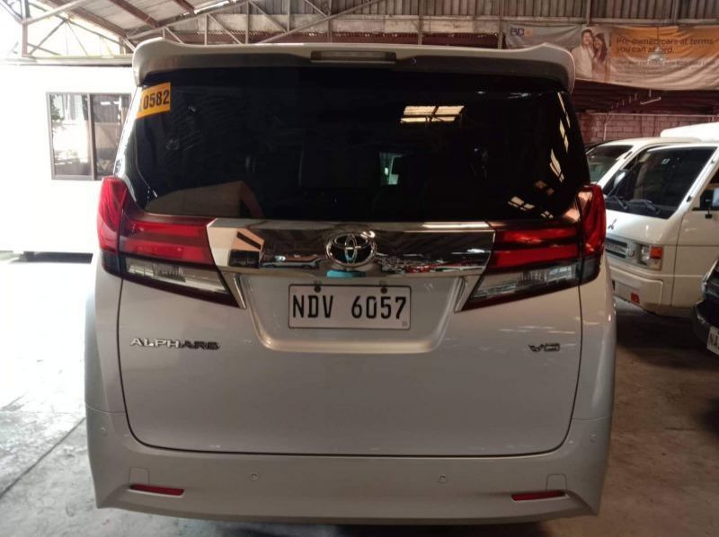 2016 Toyota alphard pictures