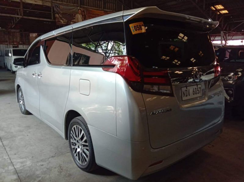 2016 Toyota alphard pictures