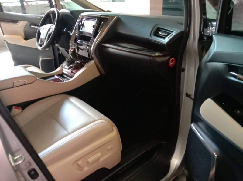 2016 Toyota alphard pictures