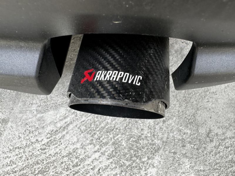 2016 Jaguar XE R Sport pictures