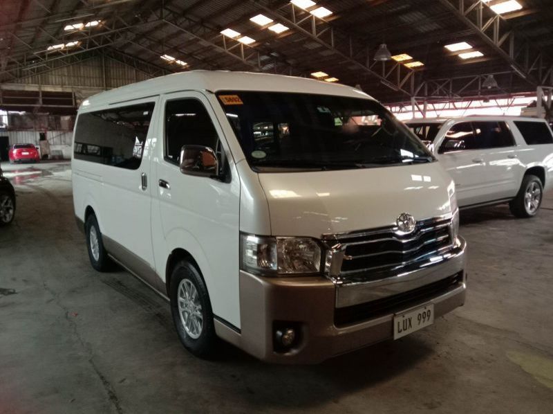 2017 Toyota Hiace Super Grandia pictures