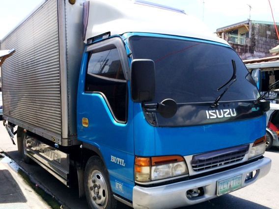 Isuzu closed shop van for sale
