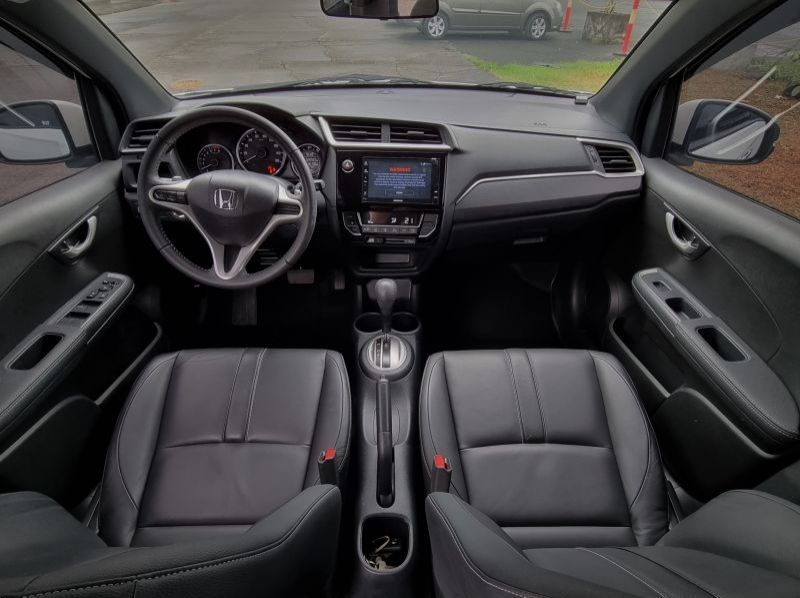 2018 Honda BR-V 1.5V CVT pictures