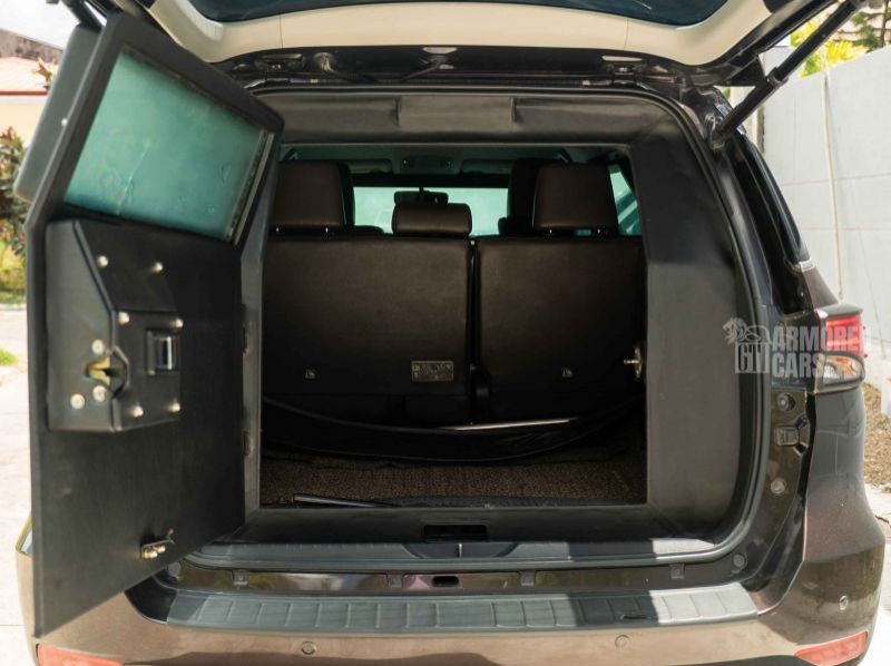 2018 Toyota Fortuner Bulletproof  pictures