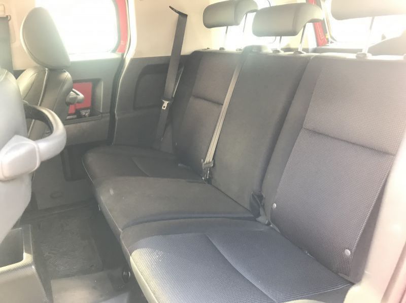 2018 Toyota FJ Cruiser pictures