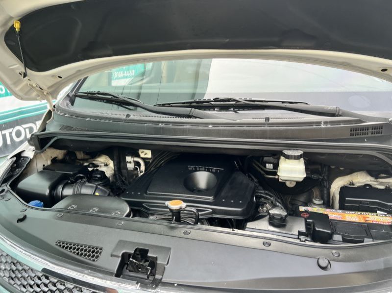 2013 Hyundai Grand Starex Gold VGT pictures