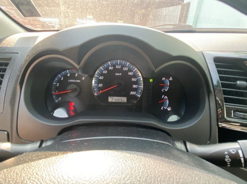 2016 Toyota Fortuner V pictures