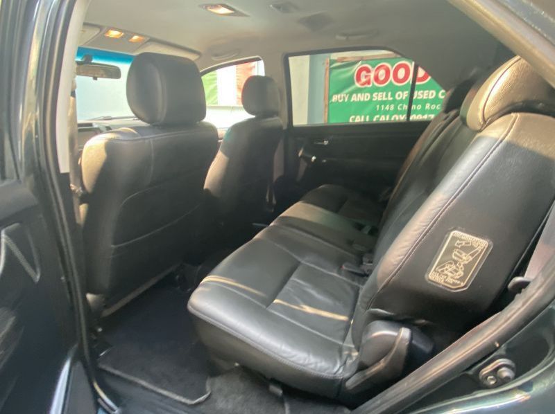 2016 Toyota Fortuner V pictures