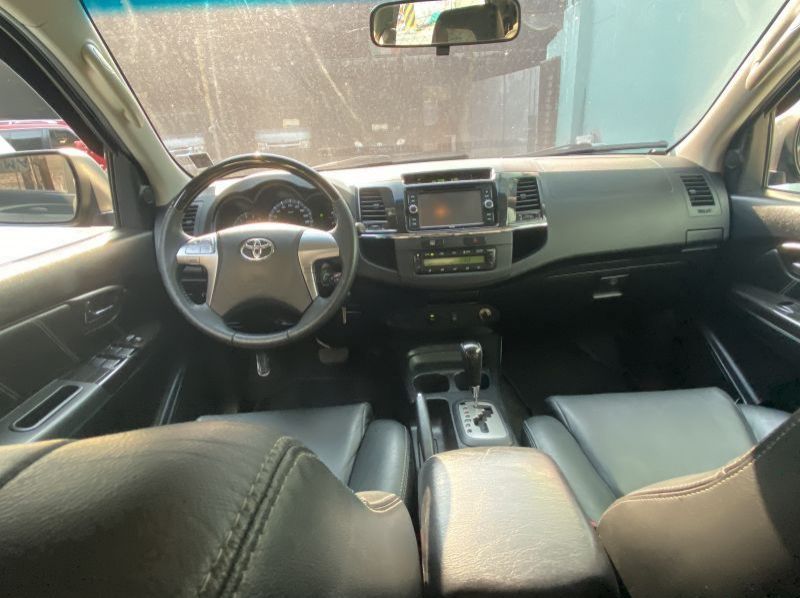 2016 Toyota Fortuner V pictures