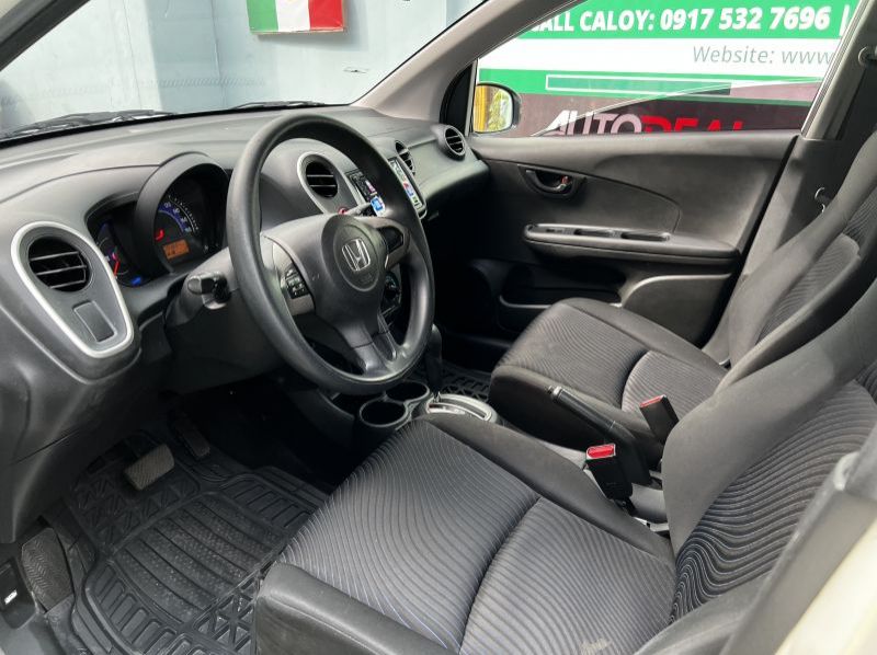 2015 Honda Mobilio V pictures