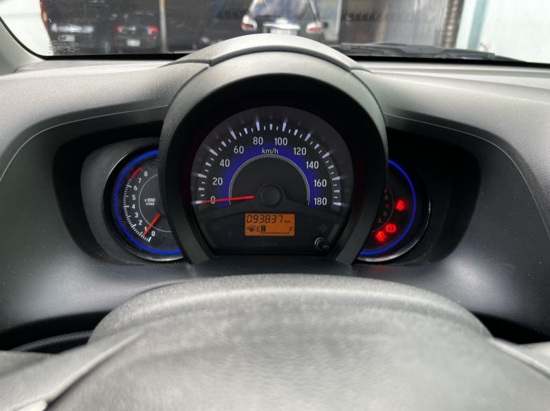 2015 Honda Mobilio V pictures