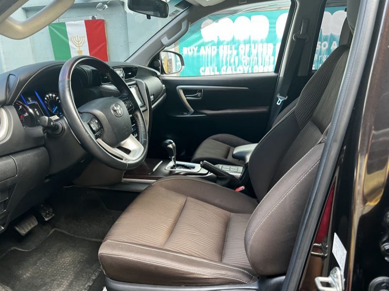 2019 Toyota Fortuner G pictures