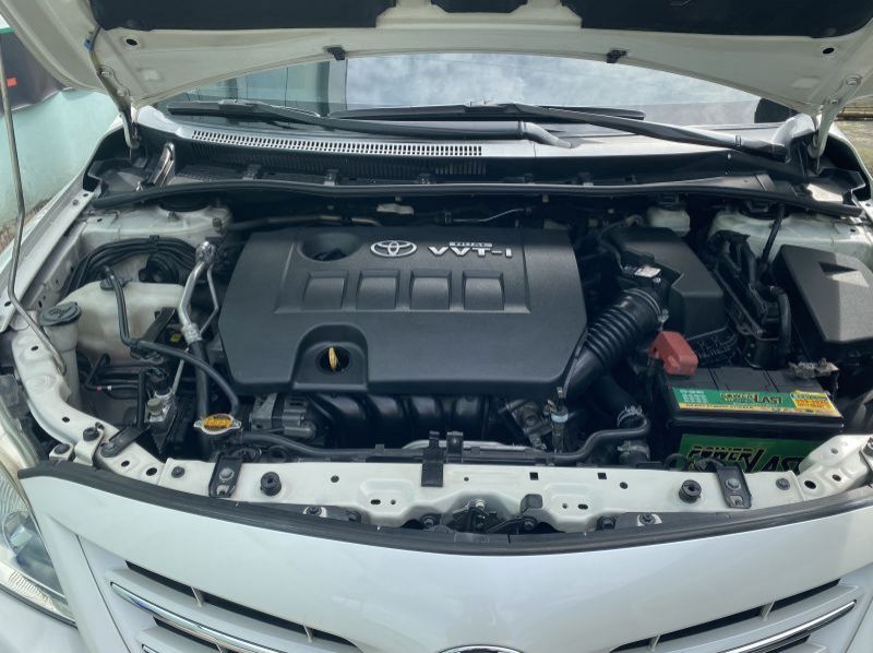 2012 Toyota Corolla Altis pictures