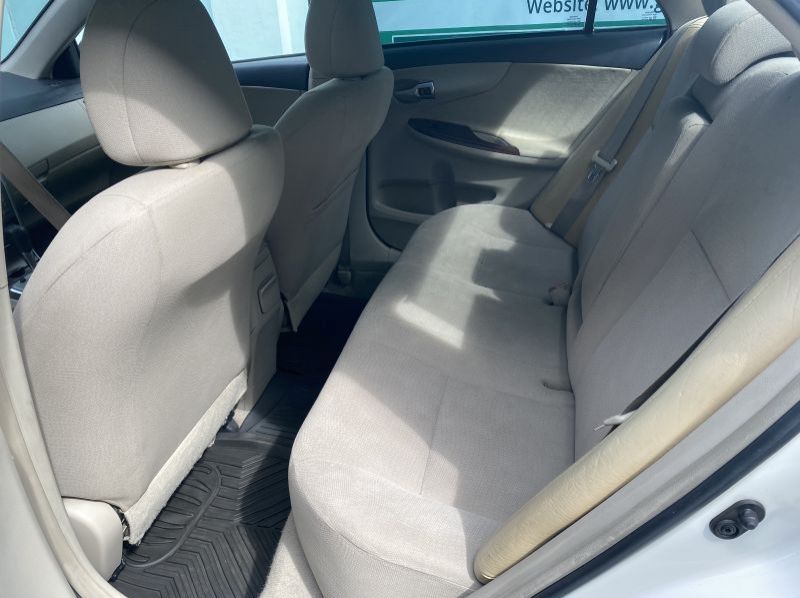 2012 Toyota Corolla Altis pictures