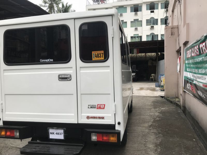 2016 Mitsubishi L300 FB pictures