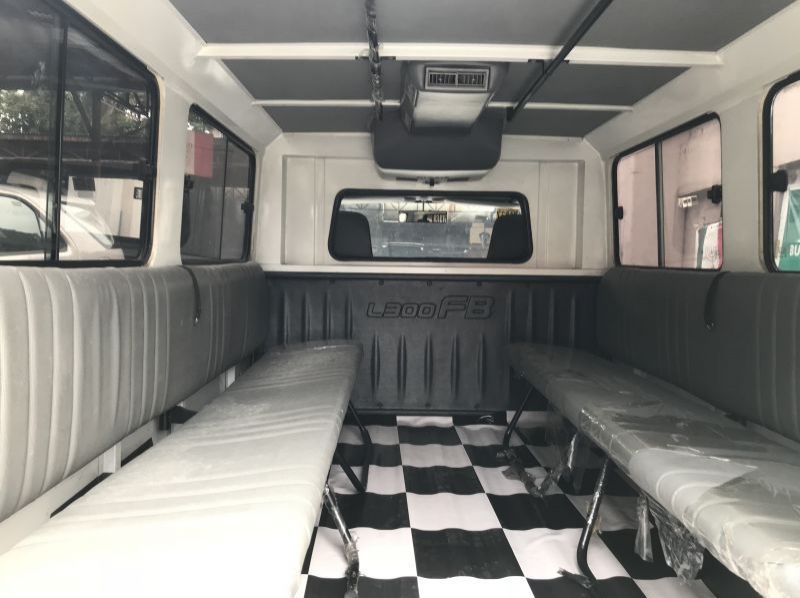 2016 Mitsubishi L300 FB pictures